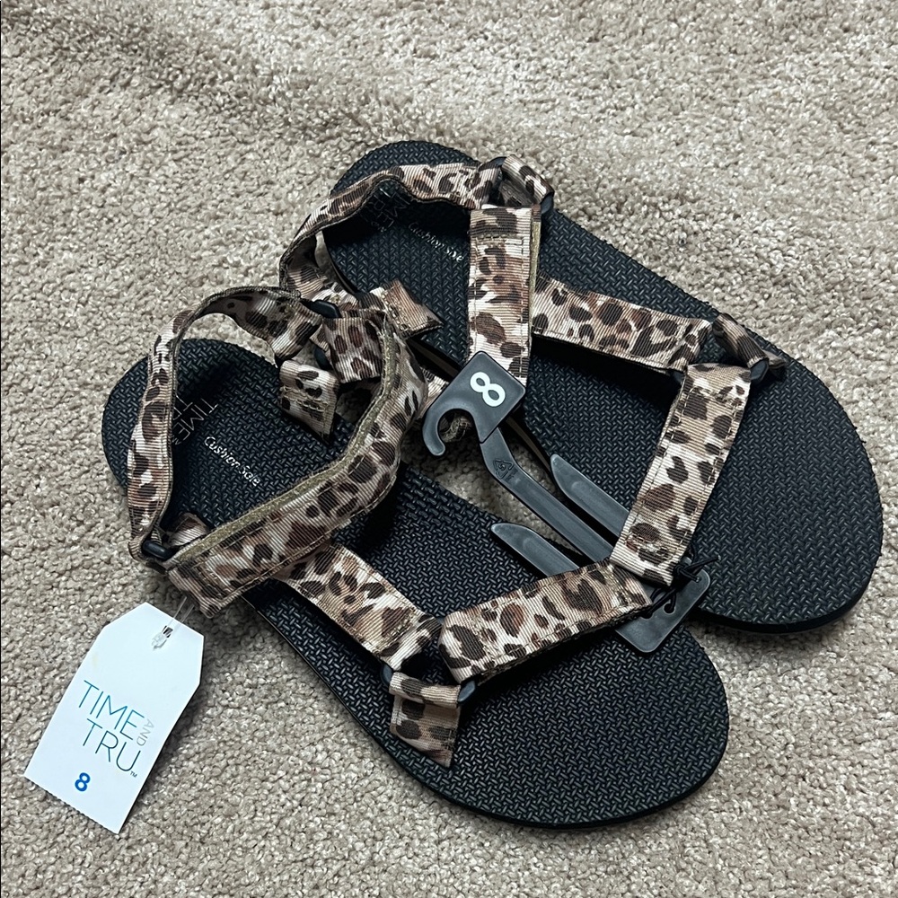 Time and Tru Women's Leopard Print Sandals